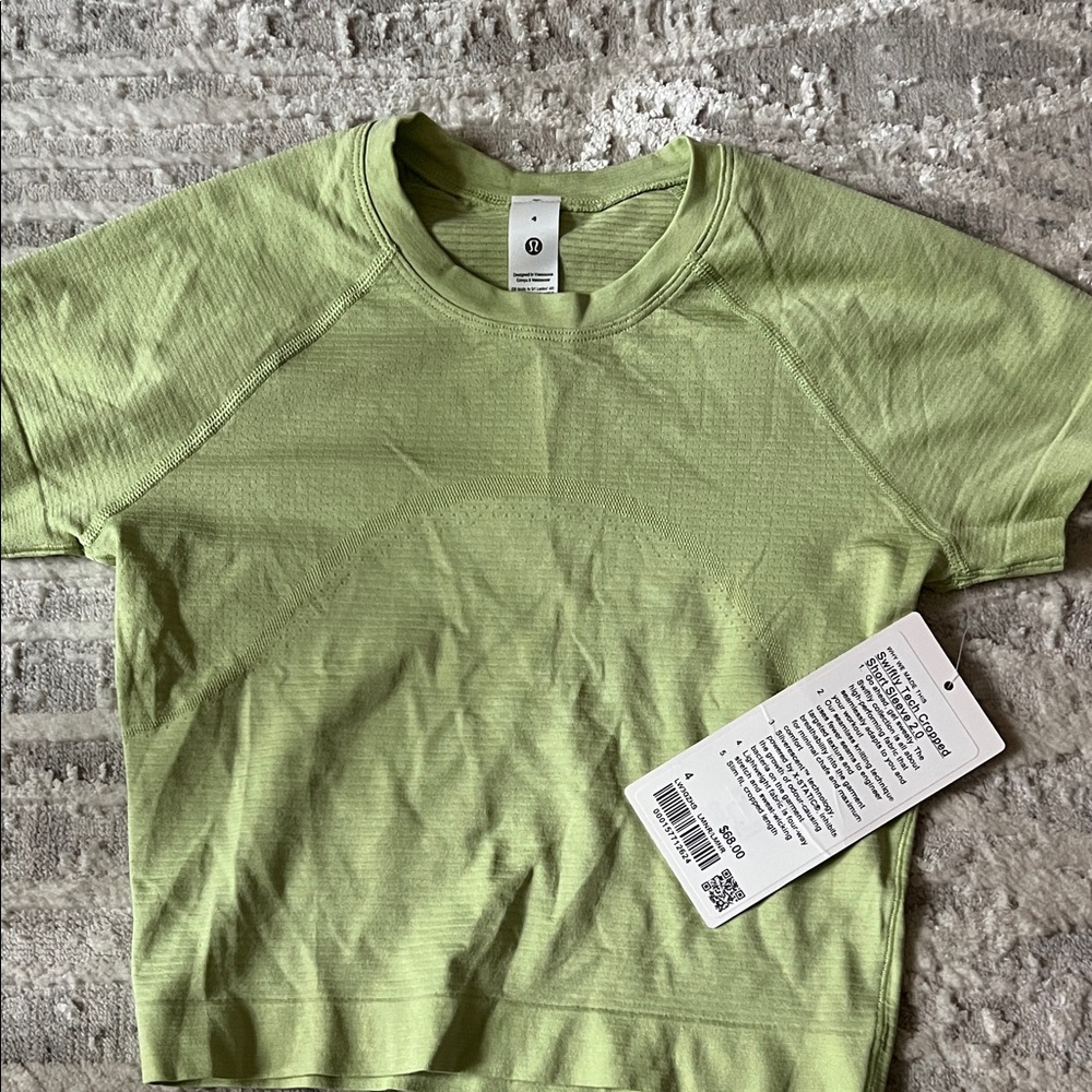 Lululemon swiftly crossed short sleeve